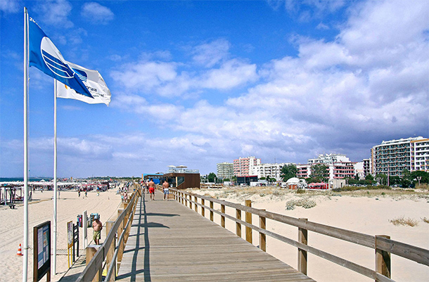 Praia de Monte Gordo.