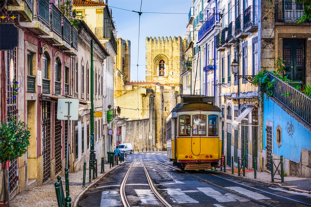 Tram in Lissabon, Alfama