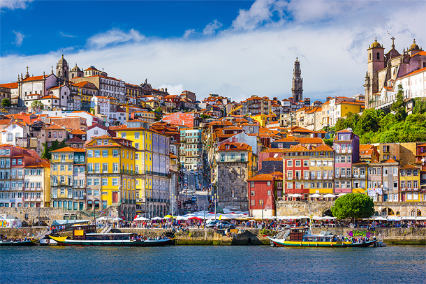 De oude volkswijk Ribeira in Porto